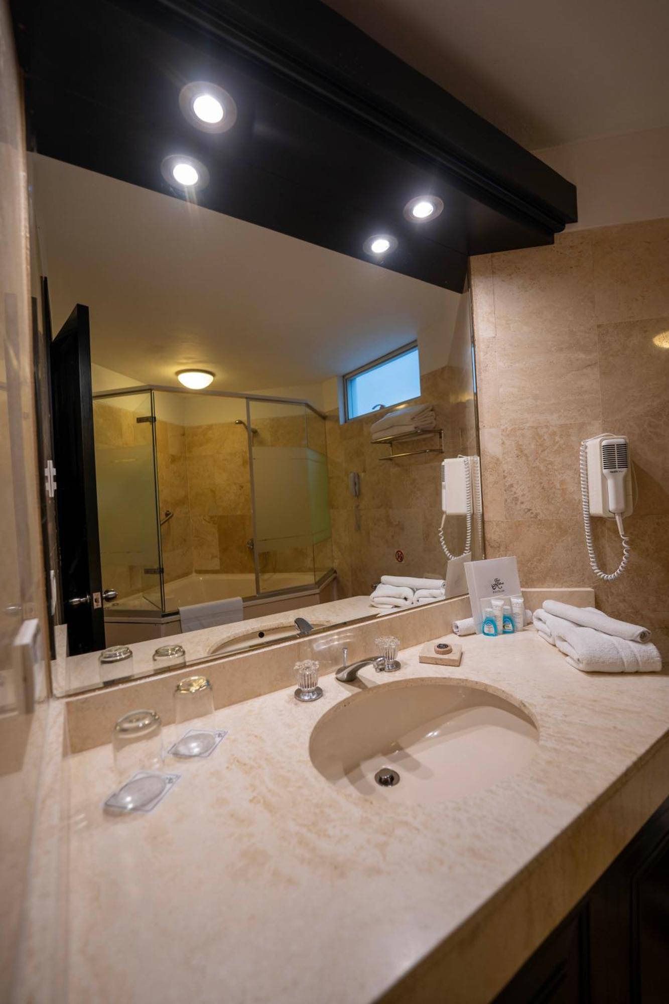 Hotel Jose Antonio Executive à Lima Extérieur photo